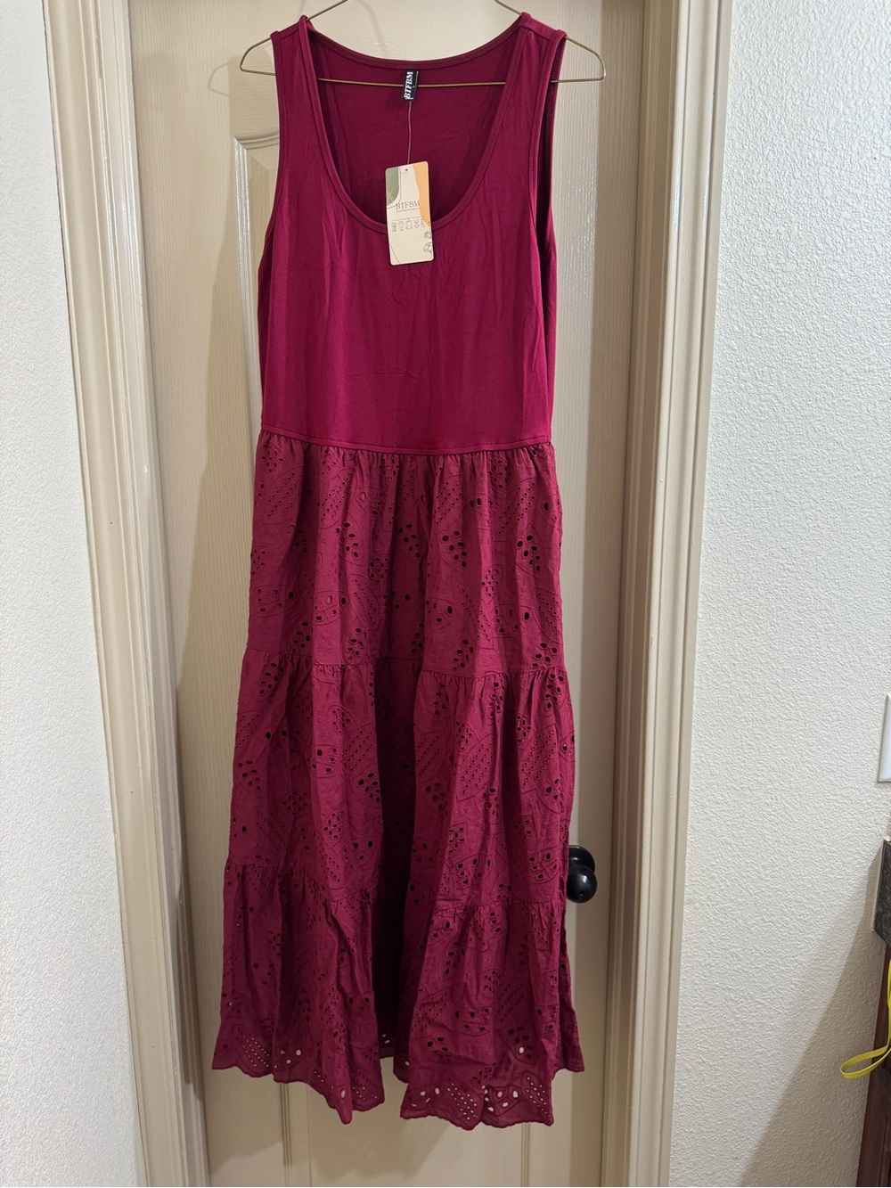 Sleeveless Eyelet Maxi Dress in Berry - Unbranded